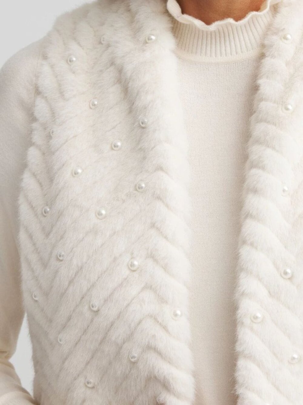Chico's Pearl Embellished Faux Fur Vest size 4 XXL NWT plus